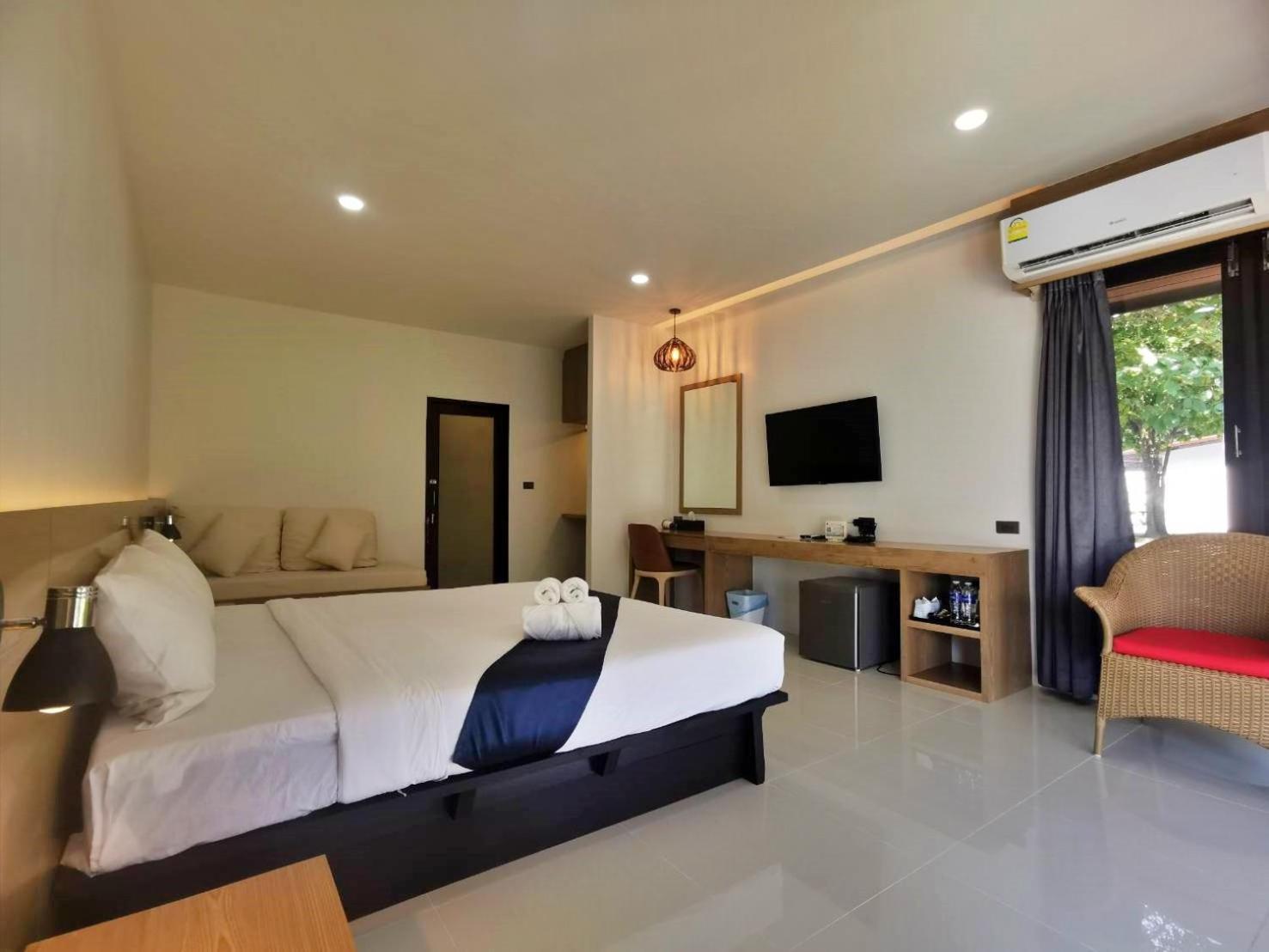 Nana Beach Hotel & Resort Pathiu Εξωτερικό φωτογραφία